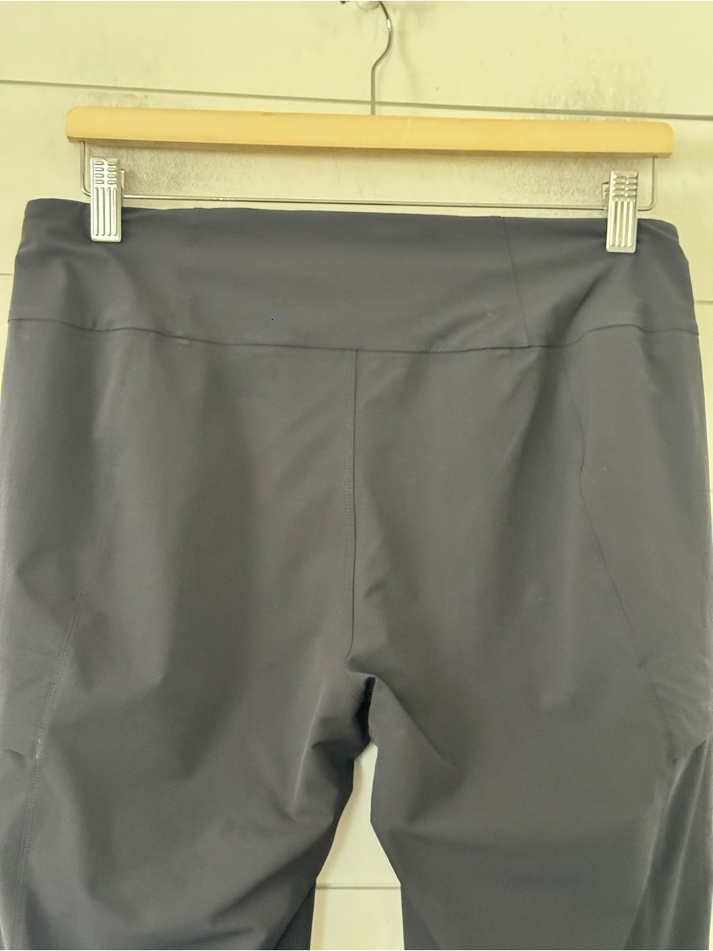 ARC’TERYX Size 6 Sabria Pant, lightweight, technical pull-on pull on hiking pant - Picture 9 of 17